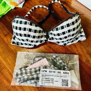 Savage X Fenty Black & White CHECK'D OUT PRINT Plunge Bra & Crotchless Panty Set